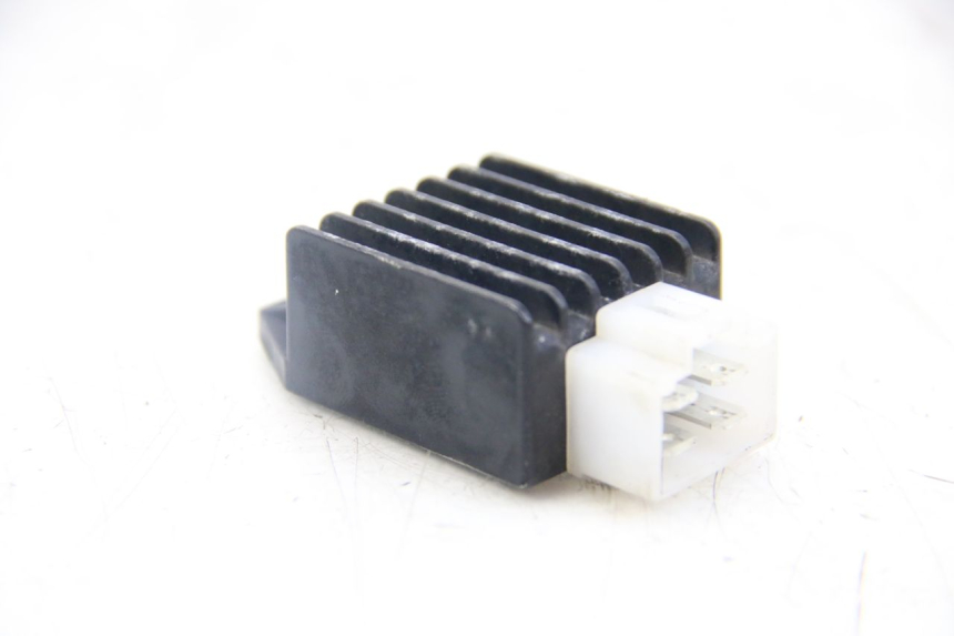 photo de REGULATOR ŁADOWANIA JM MOTORS SANTANA 50 (2014 - 2023) - Widok główny