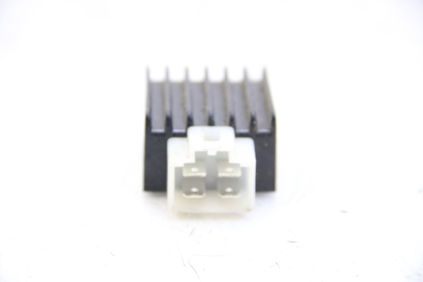 photo de REGULATOR ŁADOWANIA JM MOTORS SANTANA 50 (2014 - 2023) - Zoom stanu zużycia