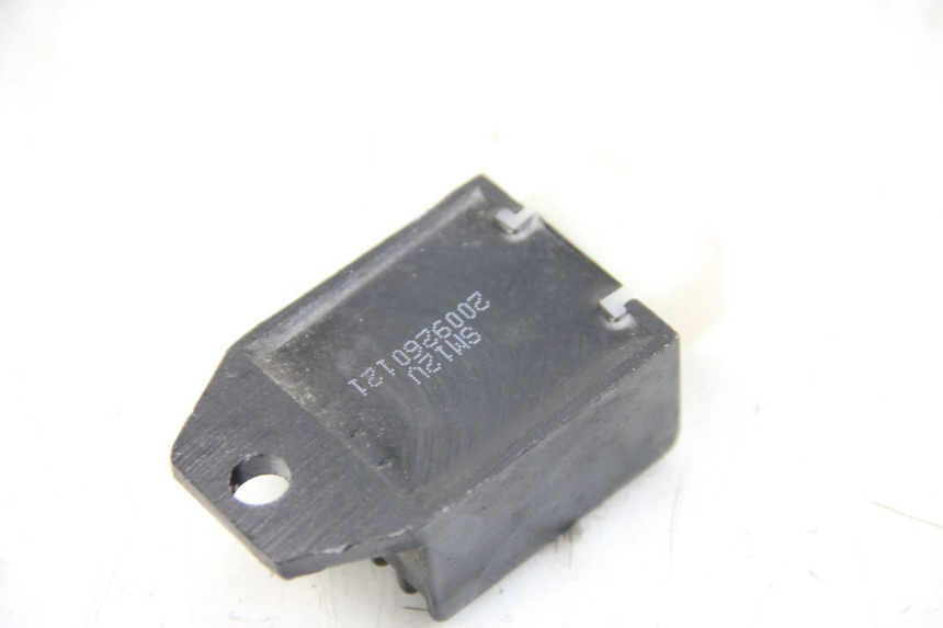 photo de REGULATOR ŁADOWANIA JM MOTORS SANTANA 50 (2014 - 2023) - Zbliżenie techniczne