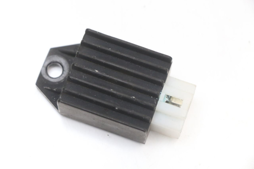 photo de REGULATOR ŁADOWANIA JM MOTORS SANTANA 50 (2014 - 2023) - Widok główny