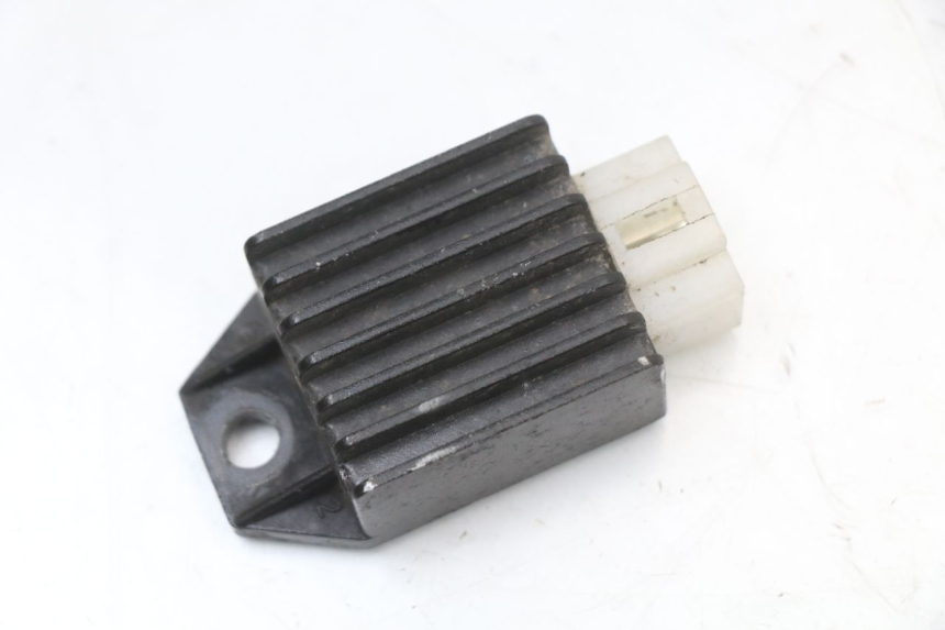 photo de REGULATOR ŁADOWANIA JM MOTORS SANTANA 50 (2014 - 2023) - Widok główny