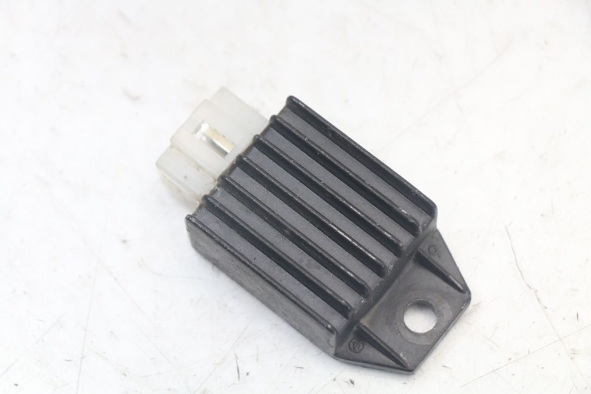 photo de REGULATOR ŁADOWANIA JM MOTORS SANTANA 50 (2014 - 2023) - Szczegół części