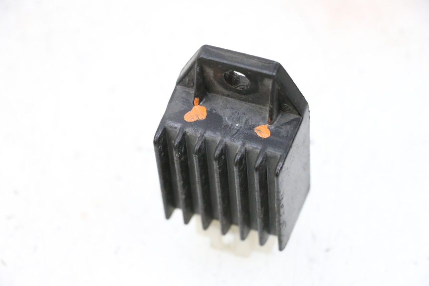 photo de REGULATOR ŁADOWANIA JM MOTORS SANTANA 50 (2014 - 2023) - Zoom stanu zużycia