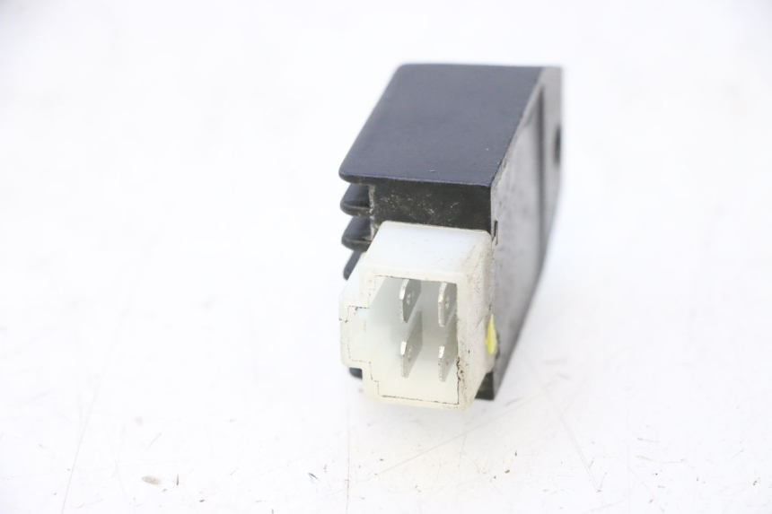 photo de REGULATOR ŁADOWANIA JM MOTORS SANTANA 50 (2014 - 2023) - Zoom stanu zużycia