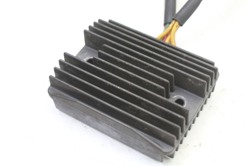 photo de REGULATOR ŁADOWANIA PEUGEOT SATELIS COMPRESSOR K15 125 (2006 - 2009) - Szczegół części