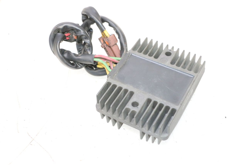 photo de REGULATOR ŁADOWANIA PEUGEOT SATELIS COMPRESSOR K15 125 (2006 - 2009) - Zoom stanu zużycia