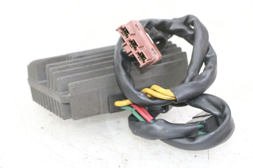 photo de REGULATOR ŁADOWANIA PEUGEOT SATELIS 125 (2013 - 2018) - Widok ogólny