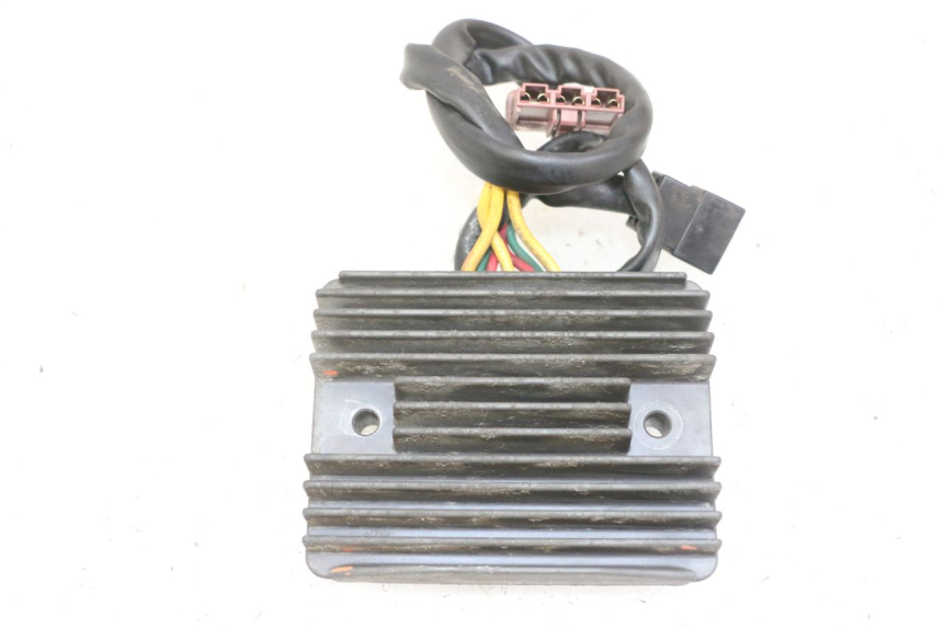 photo de REGULATOR ŁADOWANIA PEUGEOT SATELIS 125 (2013 - 2018) - Zoom stanu zużycia