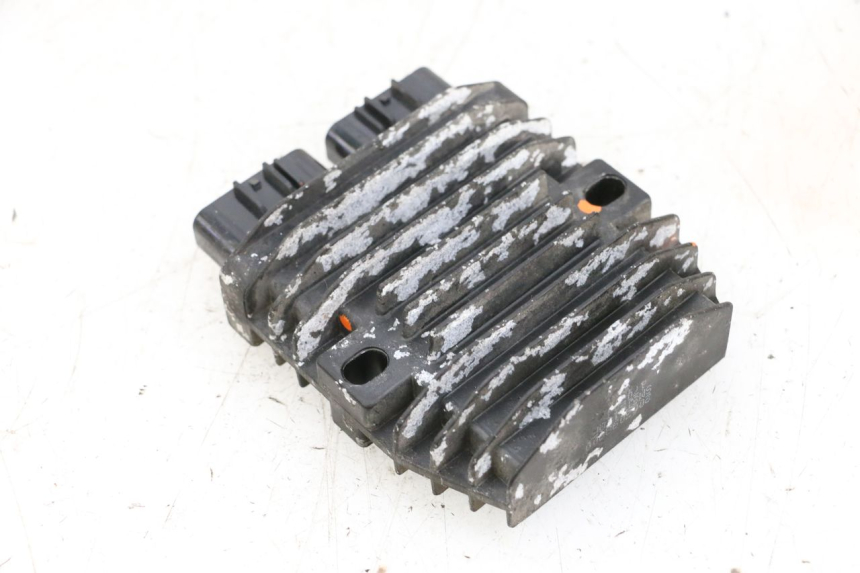 photo de REGULATOR ŁADOWANIA PEUGEOT SATELIS 125 (2013 - 2018) - Widok ogólny