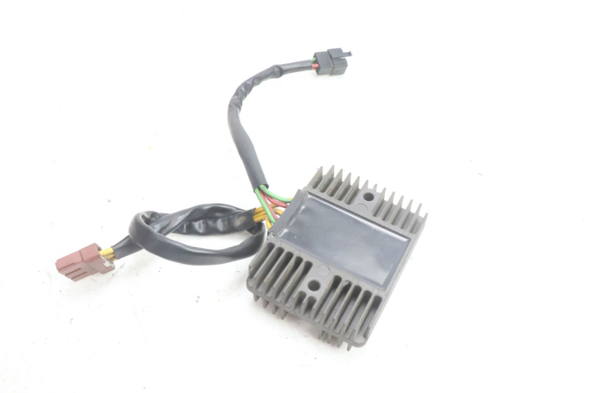photo de REGULATOR ŁADOWANIA PEUGEOT SATELIS 125 (2006 - 2009) - Inny kąt widzenia