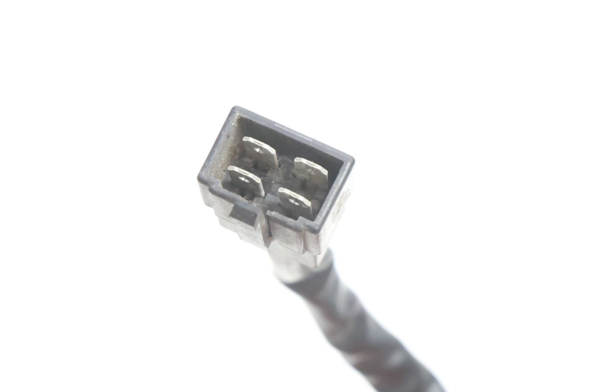 photo de REGULATOR ŁADOWANIA PEUGEOT SATELIS 125 (2006 - 2009) - Zbliżenie techniczne