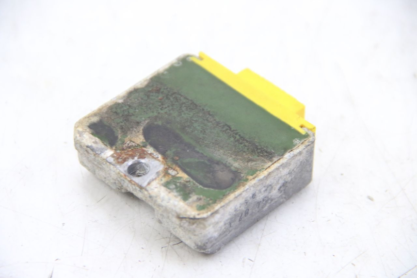 photo de REGULATOR ŁADOWANIA APRILIA SCARABEO 4T 50 (2009 - 2017) - Zoom stanu zużycia