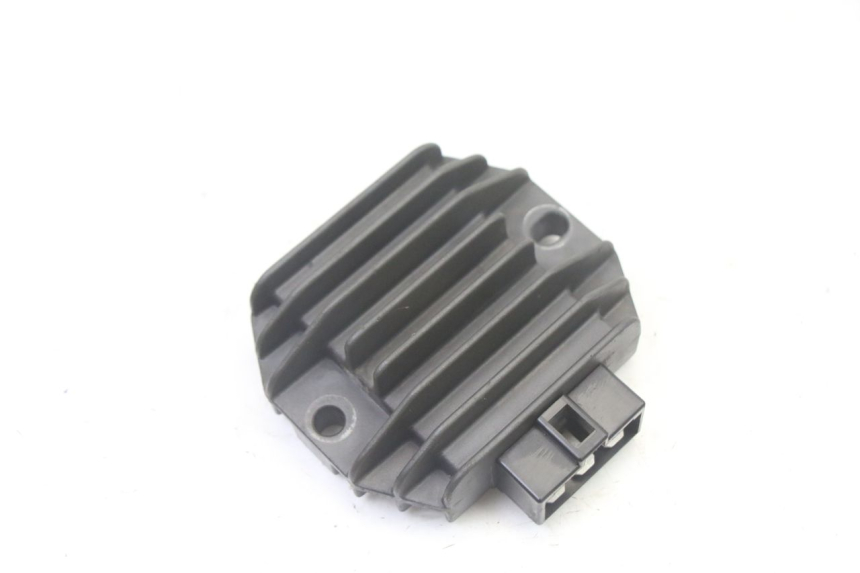 photo de REGULATOR ŁADOWANIA APRILIA SCARABEO GT TOURING 125 (1999 - 2005) - Widok główny