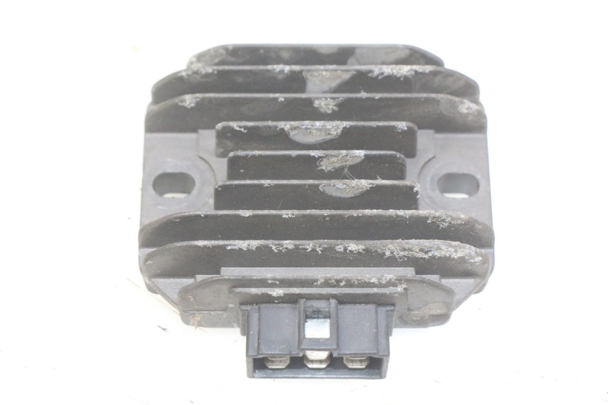 photo de REGULATOR ŁADOWANIA APRILIA SCARABEO LIGHT 125 (2007 - 2011) - Inny kąt widzenia