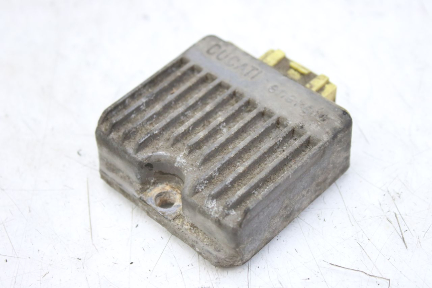 photo de REGULATOR ŁADOWANIA APRILIA SCARABEO 100 (2003 - 2012) - Szczegół części