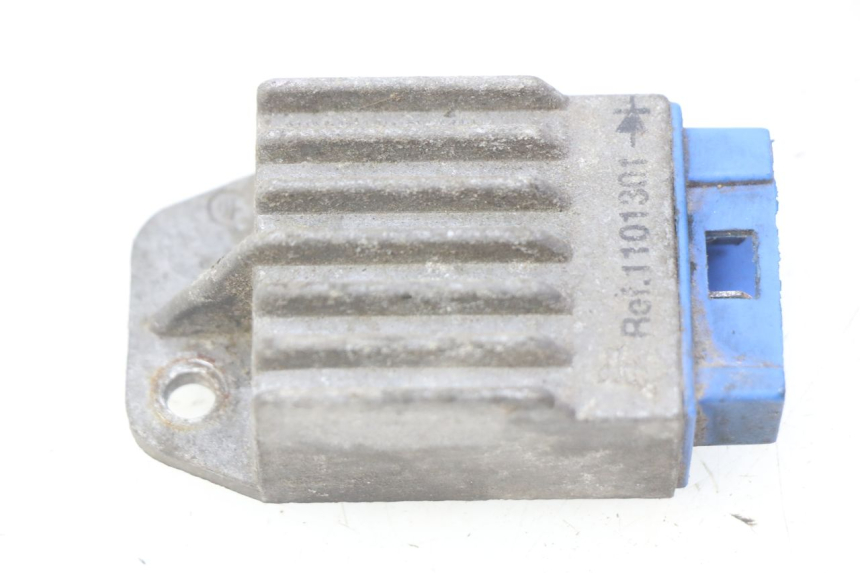 photo de REGULATOR ŁADOWANIA DERBI SENDA 50 (2003 - 2005) - Widok główny