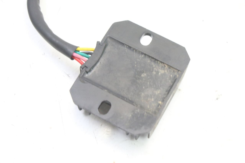 photo de REGULATOR ŁADOWANIA SMALL MX THUNDER 250 - Inny kąt widzenia