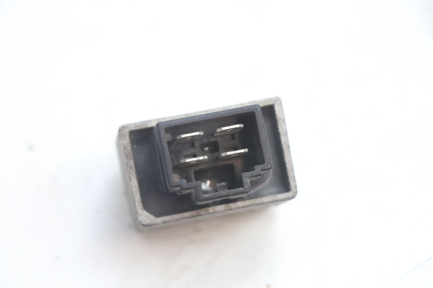photo de REGULATOR ŁADOWANIA PEUGEOT SPEEDFIGHT 2 AC 50 (2000 - 2009) - Inny kąt widzenia