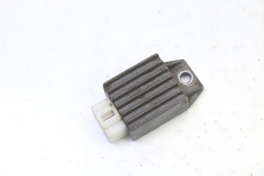 photo de REGULATOR ŁADOWANIA PEUGEOT SPEEDFIGHT 3 AIR 50 (2009 - 2015) - Widok główny