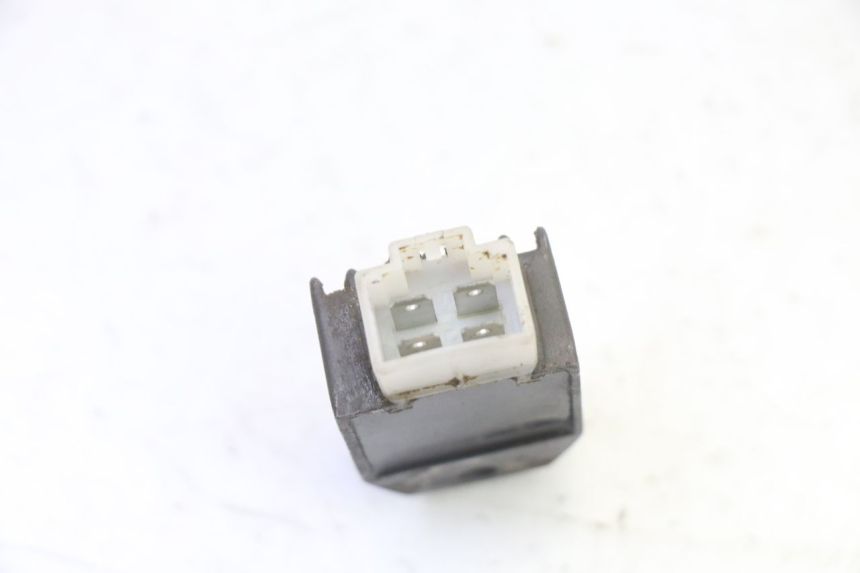 photo de REGULATOR ŁADOWANIA PEUGEOT SPEEDFIGHT 3 AIR 50 (2009 - 2015) - Inny kąt widzenia