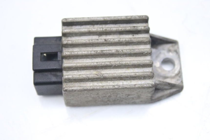 photo de REGULATOR ŁADOWANIA PEUGEOT SPEEDFIGHT LC 50 (1996 - 2002) - Widok główny