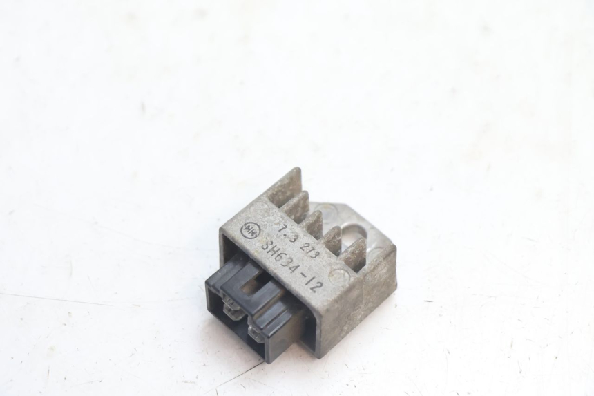 photo de REGULATOR ŁADOWANIA PEUGEOT SPEEDFIGHT LC 50 (1996 - 2002) - Widok główny