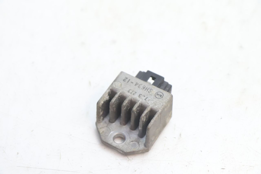 photo de REGULATOR ŁADOWANIA PEUGEOT SPEEDFIGHT LC 50 (1996 - 2002) - Szczegół części