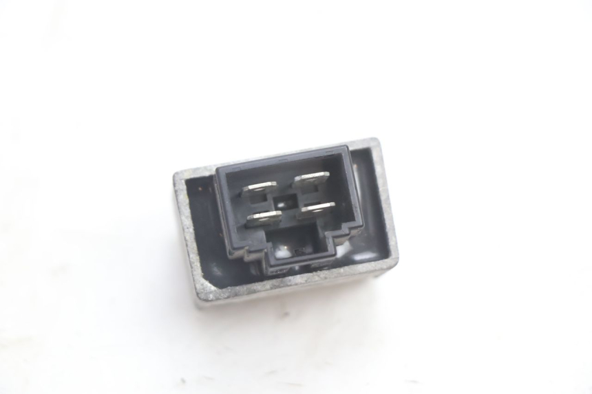 photo de REGULATOR ŁADOWANIA PEUGEOT SPEEDFIGHT LC 50 (1996 - 2002) - Zoom stanu zużycia