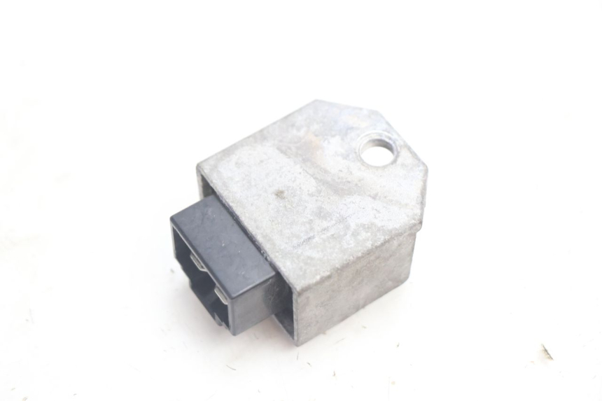 photo de REGULATOR ŁADOWANIA PEUGEOT SPEEDFIGHT LC 50 (1996 - 2002) - Inny kąt widzenia