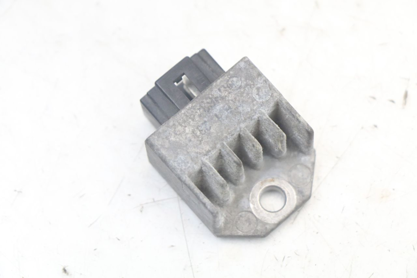 photo de REGULATOR ŁADOWANIA PEUGEOT SPEEDFIGHT 100 (1997 - 2007) - Widok główny