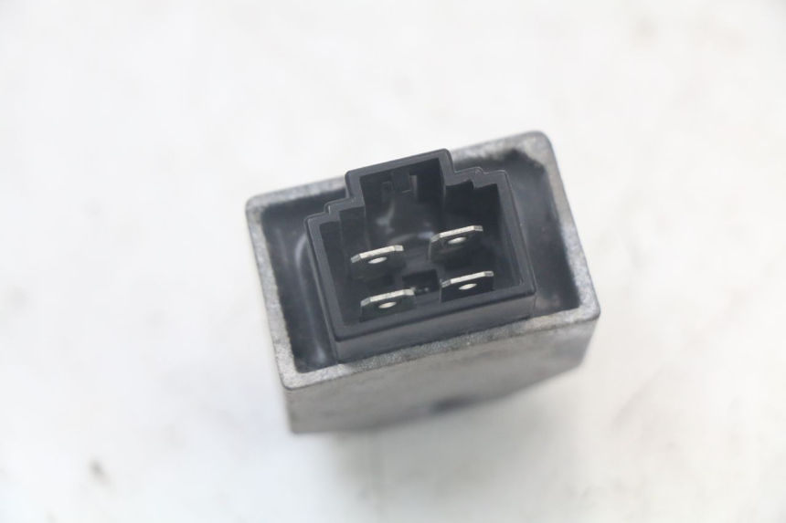 photo de REGULATOR ŁADOWANIA PEUGEOT SPEEDFIGHT 100 (1997 - 2007) - Zoom stanu zużycia