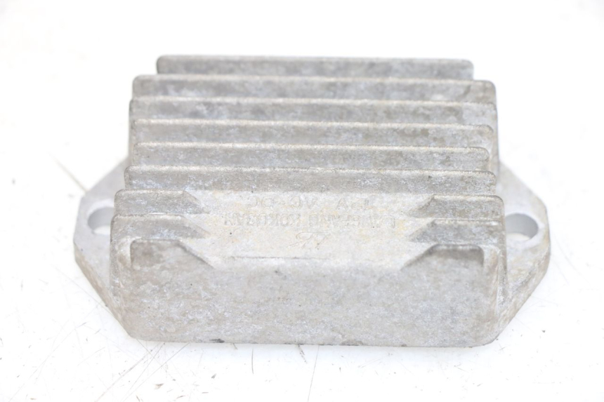 photo de REGULATOR ŁADOWANIA APRILIA SR 2T 50 (2012 - 2017) - Zoom stanu zużycia