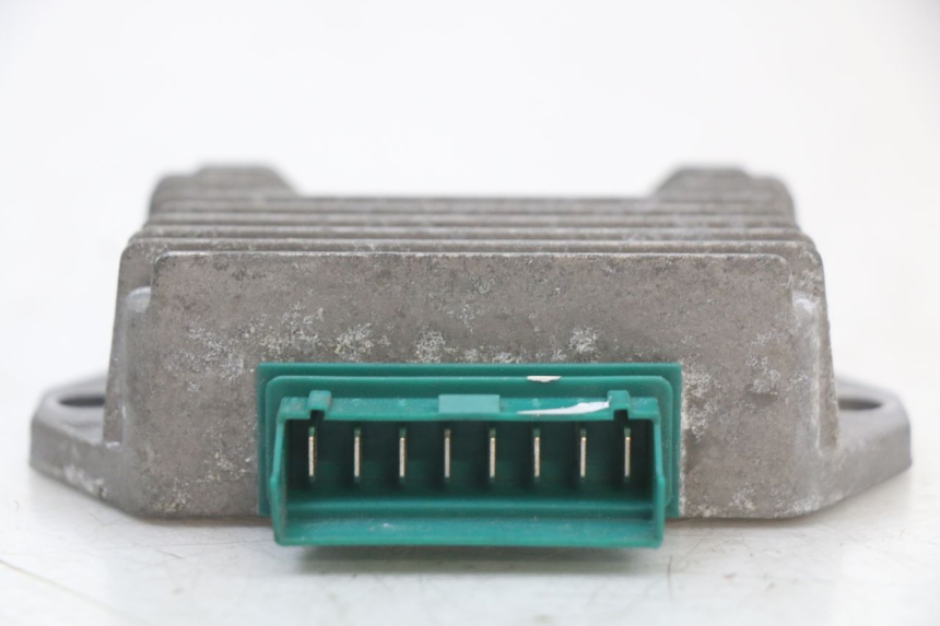 photo de REGULATOR ŁADOWANIA APRILIA SR CARB LC 2T 50 (2004 - 2012) - Zoom stanu zużycia