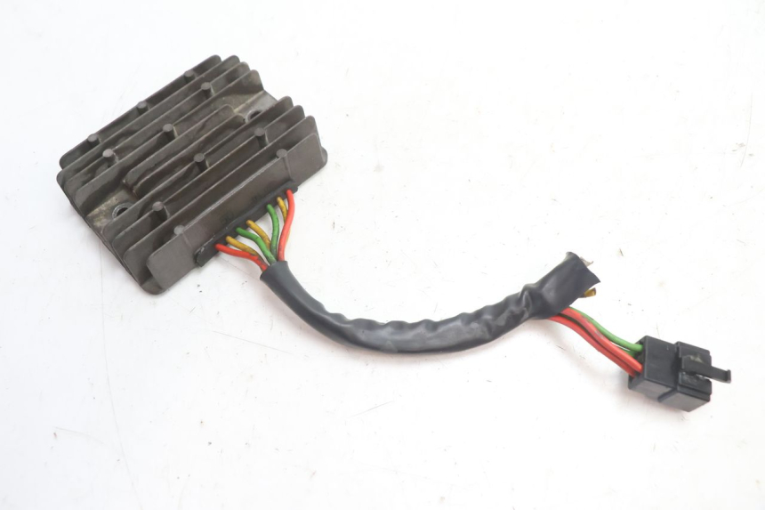 photo de REGULATOR ŁADOWANIA DUCATI SS IE DS CARENEE 1000 (2002 - 2006) - Zoom stanu zużycia