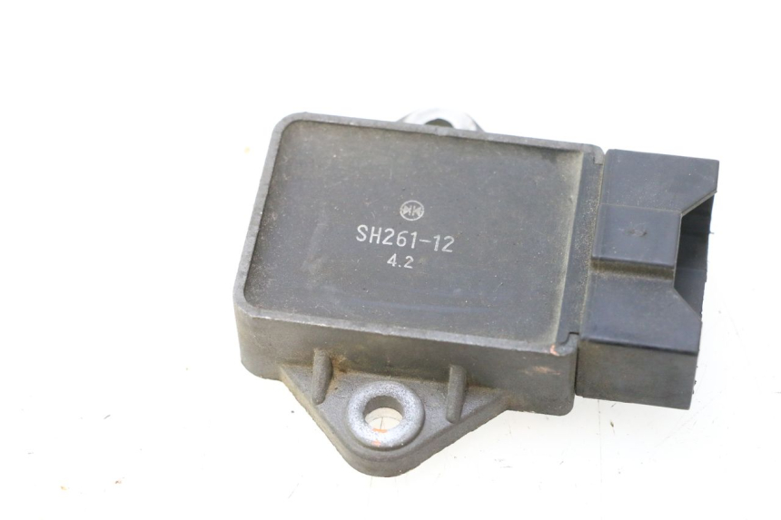 photo de REGULATOR ŁADOWANIA HONDA ST PAN EUROPEAN 1100 (1990 - 2002) - Inny kąt widzenia