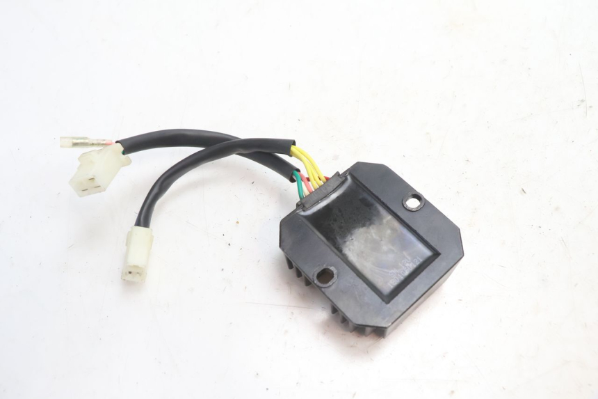 photo de REGULATOR ŁADOWANIA VASTRO STREET S 50 (2016 - 2021) - Inny kąt widzenia