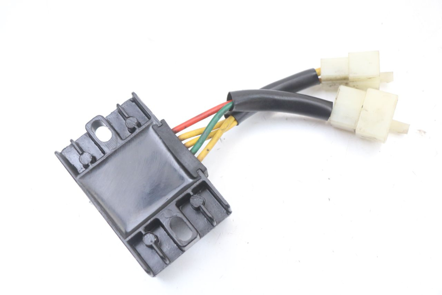 photo de REGULATOR ŁADOWANIA PEUGEOT STREETZONE I 2T 50 (2018 - 2020) - Szczegół części