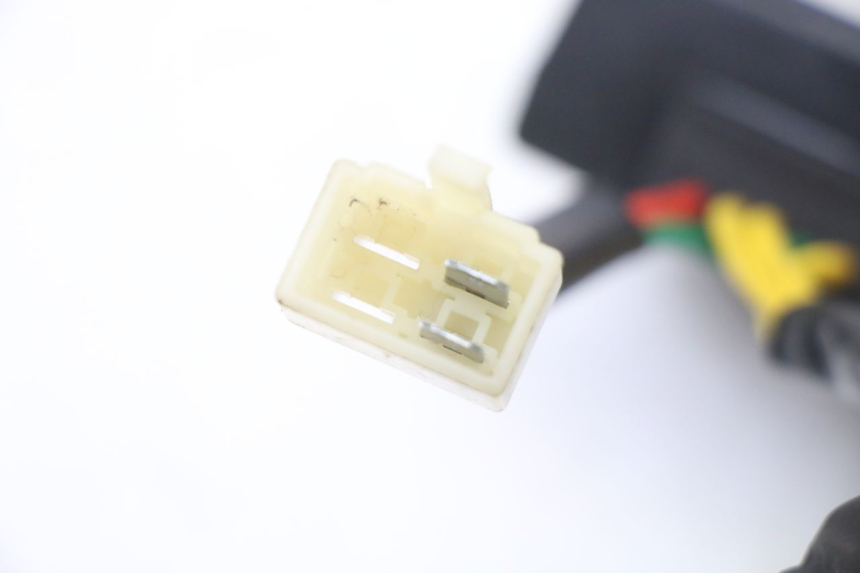 photo de REGULATOR ŁADOWANIA PEUGEOT STREETZONE I 2T 50 (2018 - 2020) - Zbliżenie techniczne