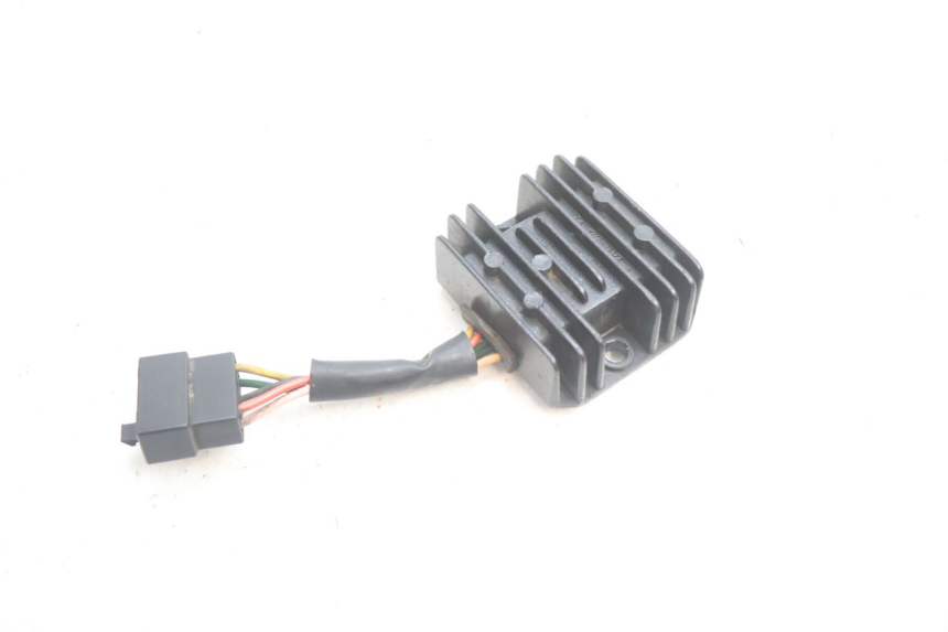 photo de REGULATOR ŁADOWANIA KYMCO SUPER 8 2T 50 (2007 - 2013) - Zoom stanu zużycia