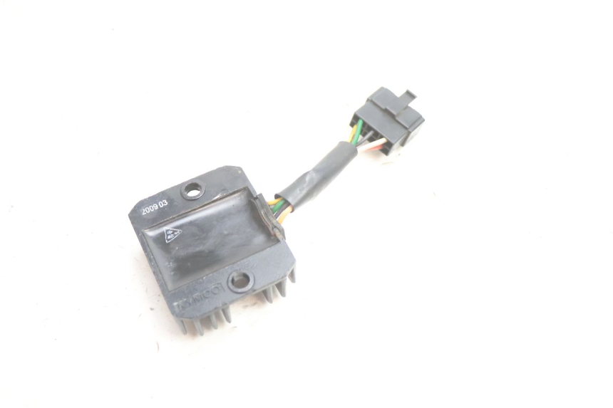 photo de REGULATOR ŁADOWANIA KYMCO SUPER 8 2T 50 (2007 - 2013) - Inny kąt widzenia