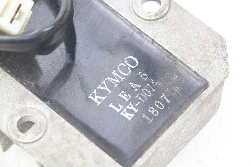 photo de REGULATOR ŁADOWANIA KYMCO SUPER 8 4T 50 (2018 - 2020) - Zoom stanu zużycia