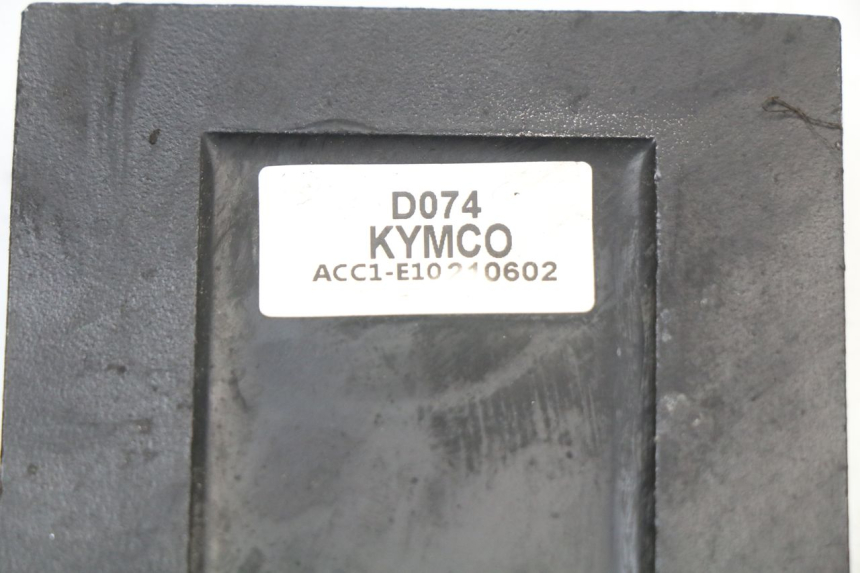photo de REGULATOR ŁADOWANIA KYMCO SUPER 8 4T 50 (2021 - 2024) - Widok ogólny