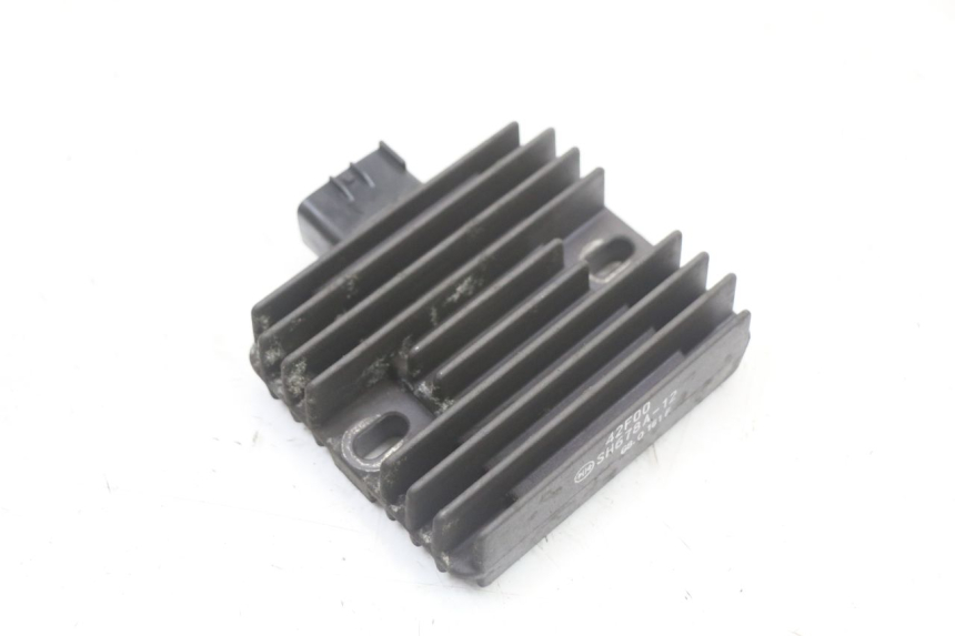 photo de REGULATOR ŁADOWANIA SUZUKI BURGMAN 125 (2018 - 2021) - Szczegół części