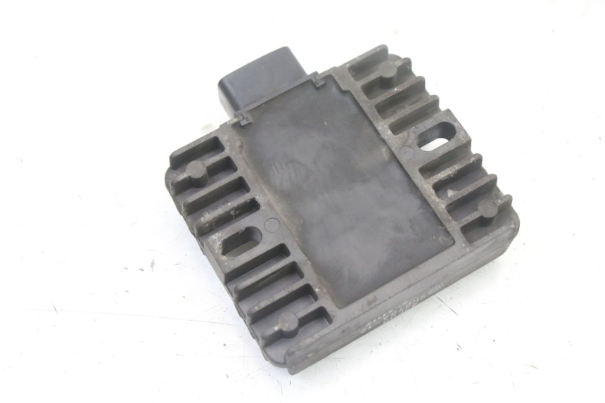 photo de REGULATOR ŁADOWANIA SUZUKI BURGMAN 125 (2018 - 2021) - Inny kąt widzenia