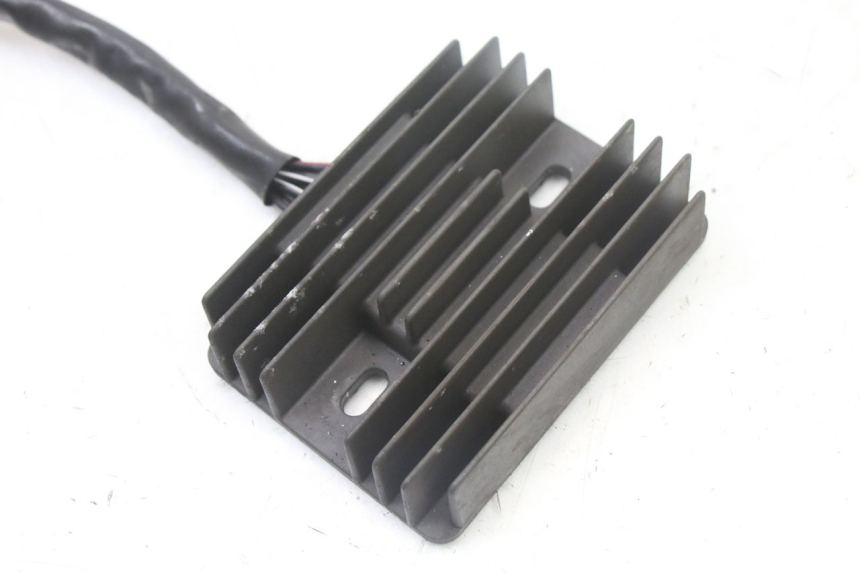 photo de REGULATOR ŁADOWANIA SUZUKI GSX F GSXF 650 (2007 - 2015) - Szczegół części