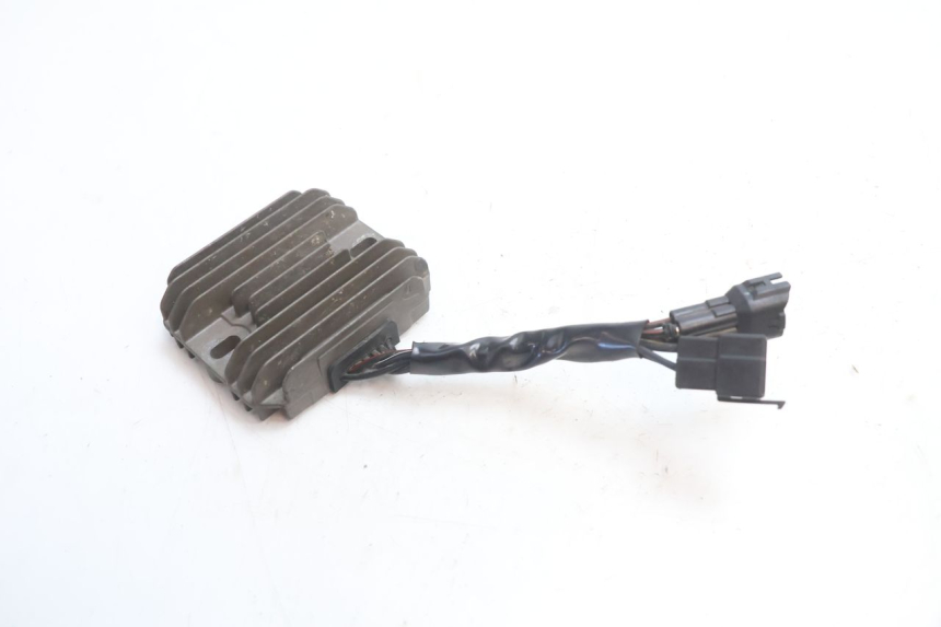 photo de REGULATOR ŁADOWANIA SUZUKI SV S 650 (2003 - 2009) - Inny kąt widzenia