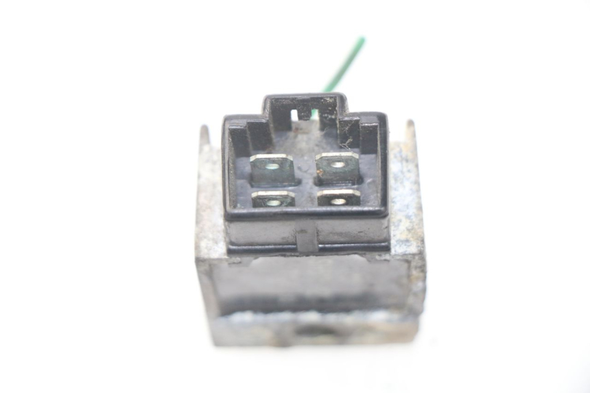 photo de REGULATOR ŁADOWANIA PEUGEOT SX 80 (1986 - 1995) - Zoom stanu zużycia