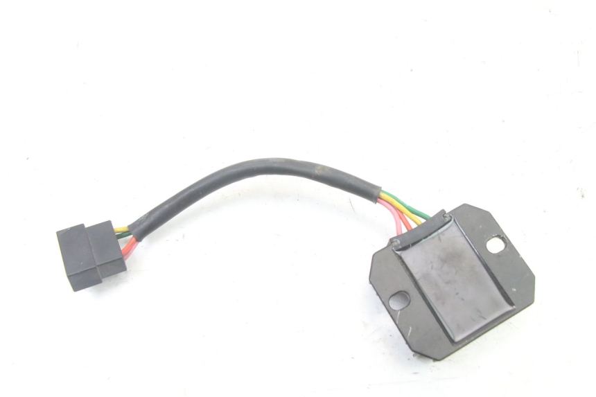 photo de REGULATOR ŁADOWANIA SYM FIDDLE 3 III 50 (2014 - 2020) - Zoom stanu zużycia