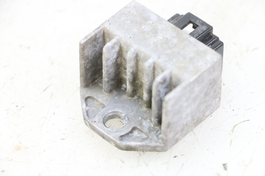 photo de REGULATOR ŁADOWANIA SYM ORBIT 2 4T 50 (2008 - 2017) - Inny kąt widzenia