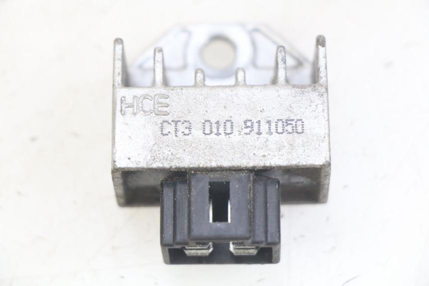 photo de REGULATOR ŁADOWANIA SYM SYMPHONY 125 (2009 - 2015) - Szczegół części